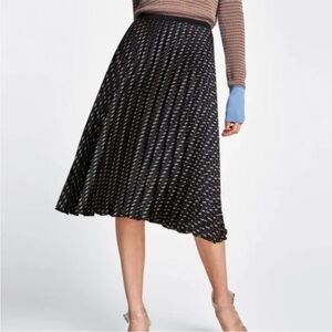 Zara pleated midi skirt black with geometric prints size S euc